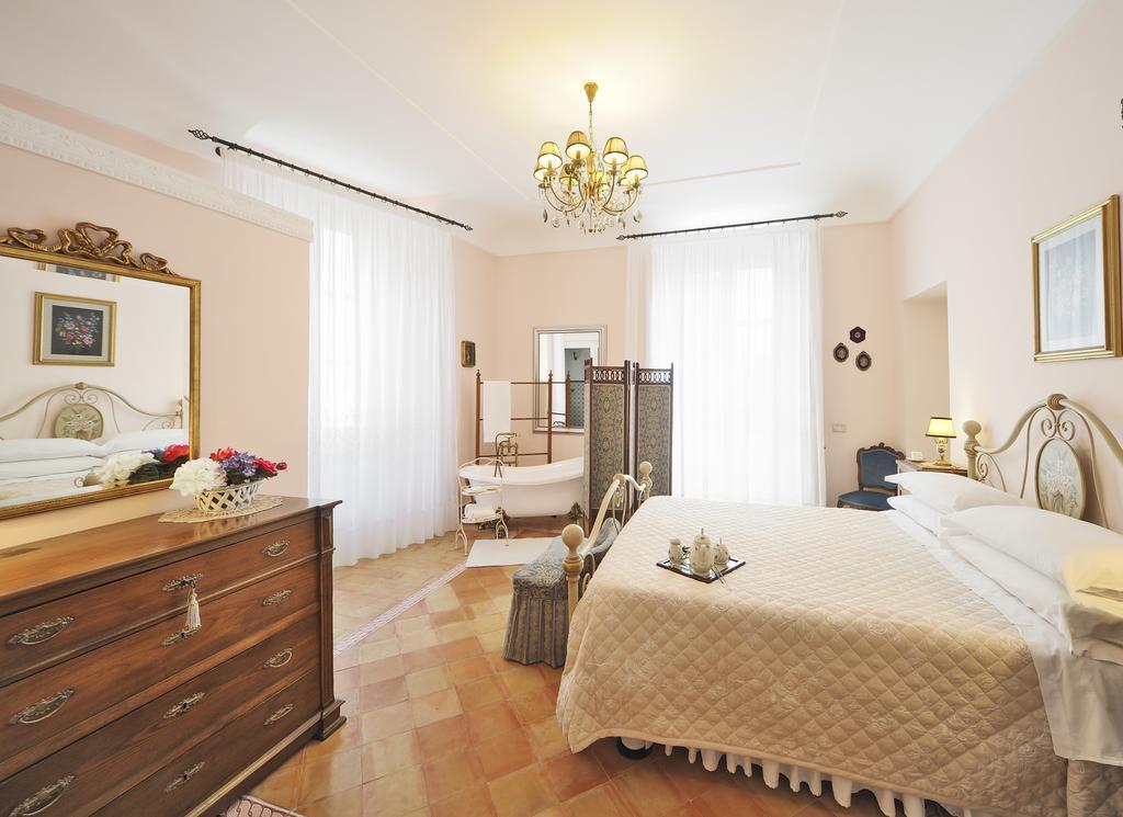 Residenza Matarazzo E Le Sue Soffitte Apartment กัสเตลลาบาเต ห้อง รูปภาพ