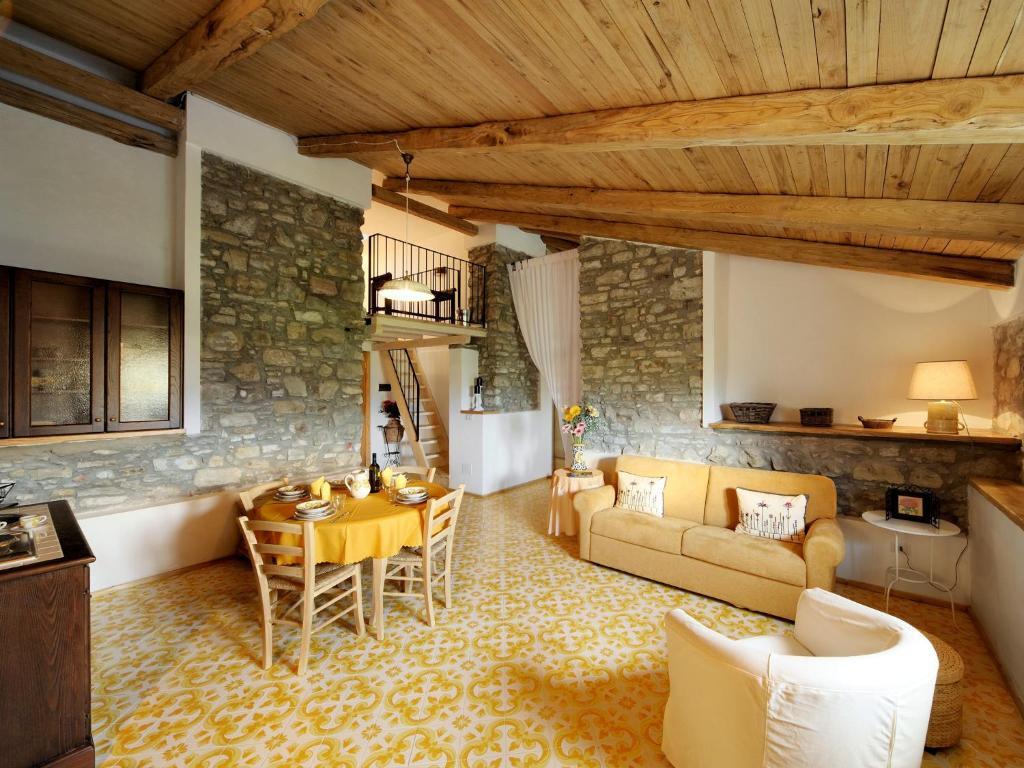 Residenza Matarazzo E Le Sue Soffitte Apartment กัสเตลลาบาเต ห้อง รูปภาพ