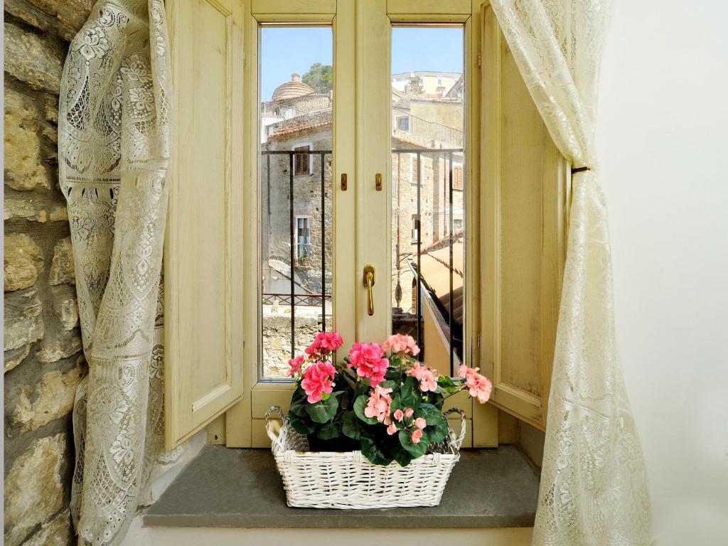 Residenza Matarazzo E Le Sue Soffitte Apartment กัสเตลลาบาเต ห้อง รูปภาพ