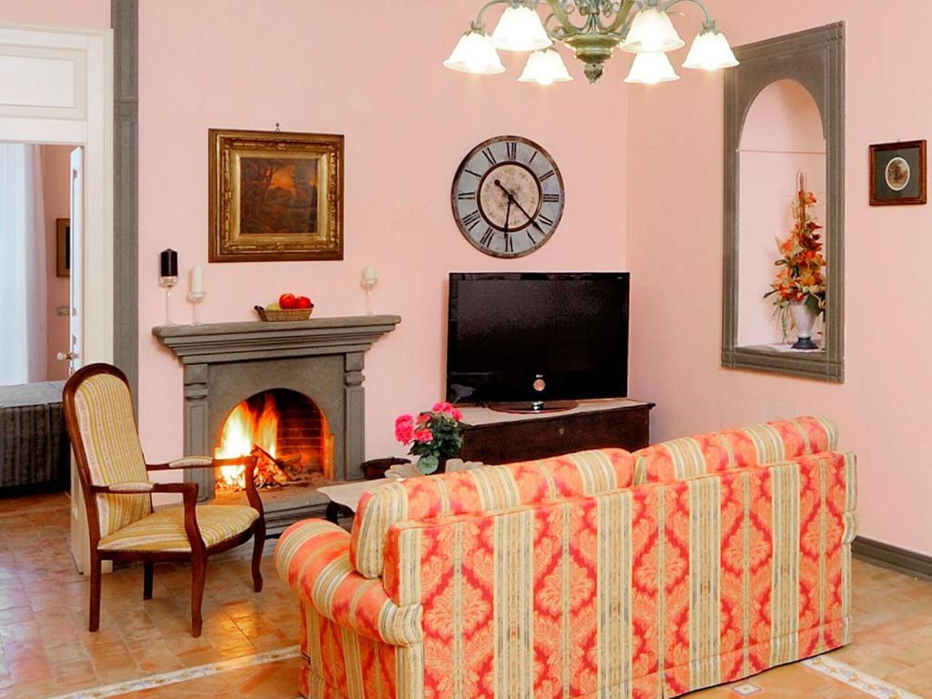 Residenza Matarazzo E Le Sue Soffitte Apartment กัสเตลลาบาเต ห้อง รูปภาพ